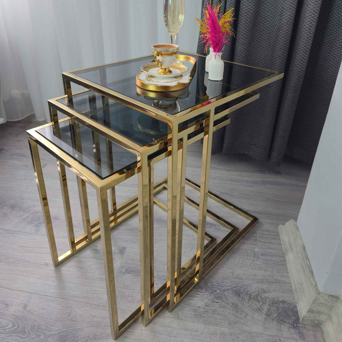 Titanyum Gold Füme Cam Zigon Sehpa Seti – görsel 2